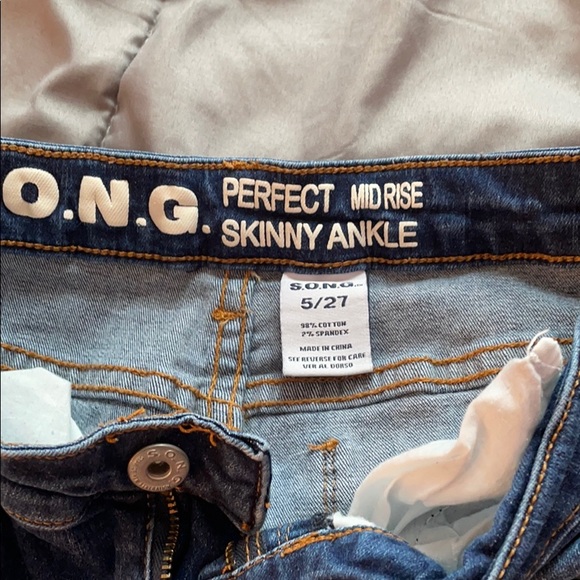 women’s jeans - Picture 3 of 3